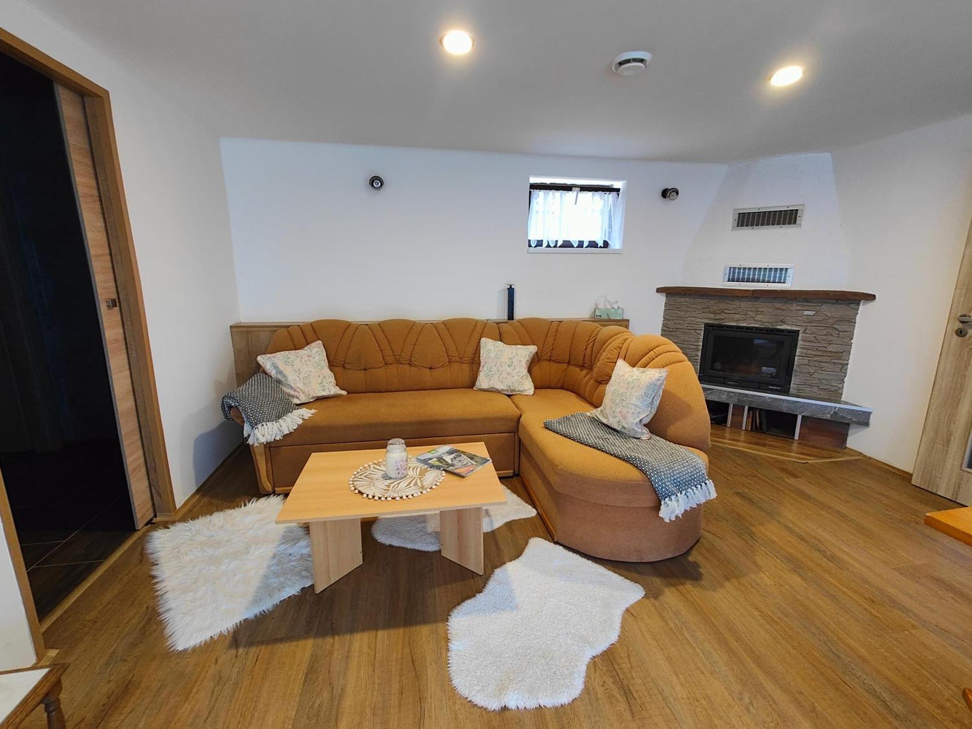 Apartman Hranice - ฮเรนสโก ภายนอก รูปภาพ